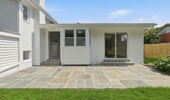9831 SINGLETON Dr, Bethesda, MD 20817