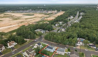 4 Harpoon Dr, Barnegat, NJ 08005