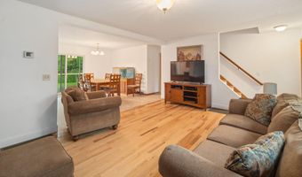 1129 Meadowdale Rd, Altamont, NY 12009