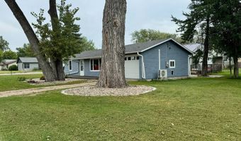 203 12th Ave, Britton, SD 57430