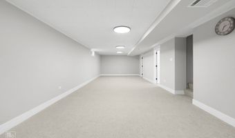 1166 S Highland Ave, Arlington Heights, IL 60005
