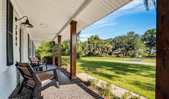2804 Broome Ln, Beaufort, SC 29902