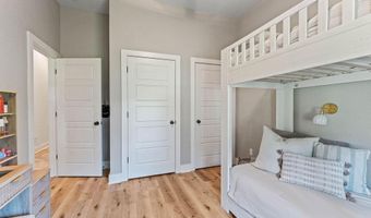 4205 Rainbow Farm Rd, Bentonville, AR 72713