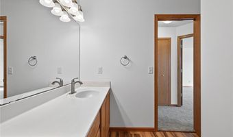 6406 157th St W, Apple Valley, MN 55124