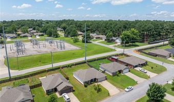 221 Regency Dr, Barling, AR 72923