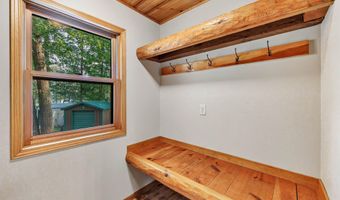 N1575 SILVER CANOE Road, Keshena, WI 54135