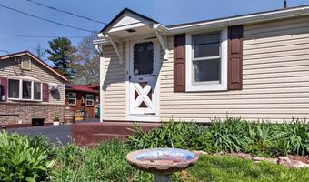 8275 MERTZTOWN Rd, Alburtis, PA 18011