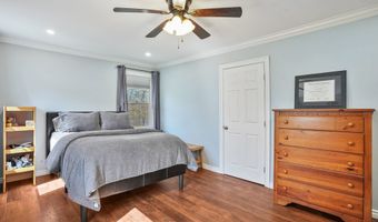 53 Clearview Dr, Brookfield, CT 06804