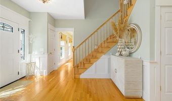 279 Alpine Estates Dr, Cranston, RI 02921