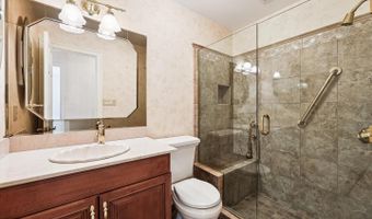 8510 BROWNING Ct, Annandale, VA 22003