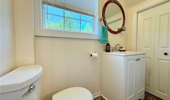 243 Hunter Ridge Ln, Ararat, NC 27007