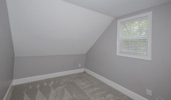 151 Mockingbird Ln, Atmore, AL 36502