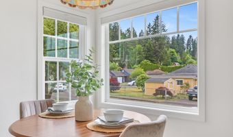 3543 HARRISON Dr, Astoria, OR 97103