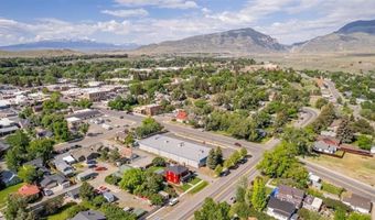 1226 Salsbury Ave, Cody, WY 82414