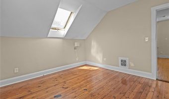 217 Bay View Ave, Cranston, RI 02905