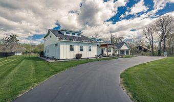 917 McDonald Dr, Amsterdam, NY 12070