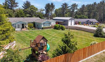 15618 Pedrioli Dr, Brookings, OR 97415
