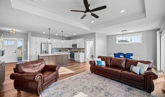 4401 Everest Cir, Ames, IA 50014