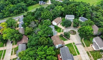 1592 Greenfield Crossing Ct, Ballwin, MO 63021