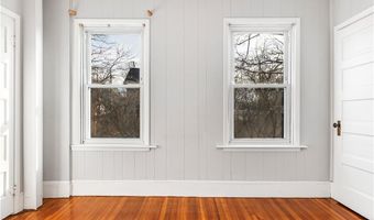 9 Linden Ave, East Providence, RI 02916