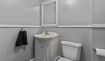 88 Homestead Ave, North Smithfield, RI 02896