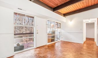 4333 AMERICANA Dr 203, Annandale, VA 22003