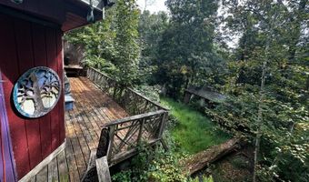 8 Shawondasee Rd, Alloway, NJ 07422