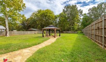 515 5th St, Benton, LA 71006