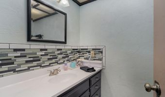 1626 Porter Ave, Aurora, MO 65605