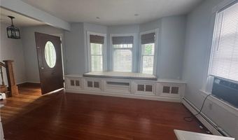 67 Hall Ave, Newport, RI 02840