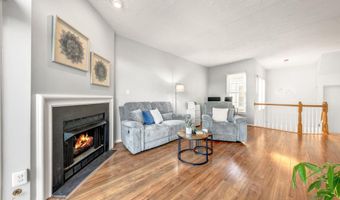 44136 SHADY GLEN Ter, Ashburn, VA 20147