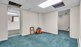 42 Crest Dr, Basking Ridge, NJ 07920