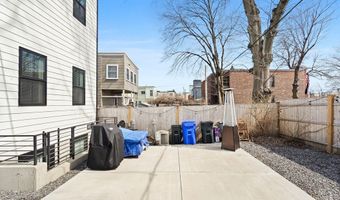631 Saratoga St 4, Boston, MA 02128