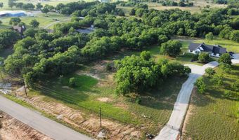 165 Rolling Bend Rd, Alvord, TX 76225