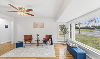 461 River Rd, Lincoln, RI 02865