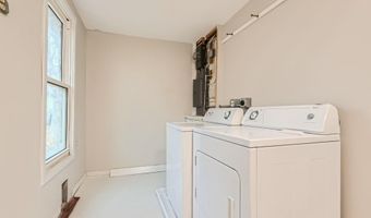 555 Tyler St, Anoka, MN 55303