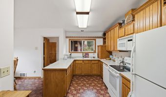 830 CHICAGO Ave, Bandon, OR 97411