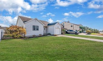 38 Berger Ave, Amityville, NY 11701