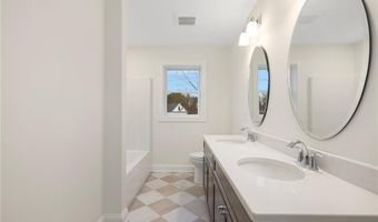 74 Cardinal Rd, Cranston, RI 02921