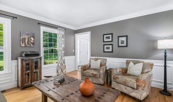 11 Mcafee Farm Rd, Bedford, NH 03110