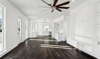 2221 BENJAMIN St, Arabi, LA 70032