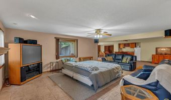 8324 SW Indian Hills Rd, Auburn, KS 66402
