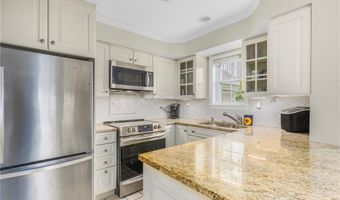 213 Corey Ln 213, Middletown, RI 02842