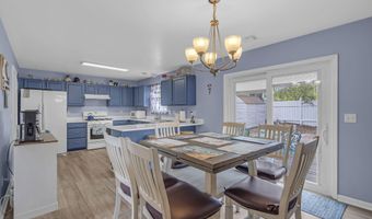 78 Dolphin Cir E, Bayville, NJ 08721