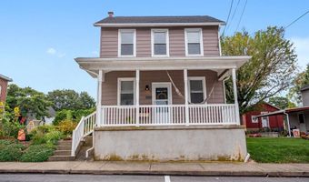 120 W 2ND St, Alburtis, PA 18011