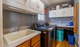 508 River View Dr, Cody, WY 82414