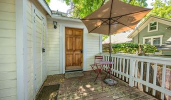 237 B St, Ashland, OR 97520