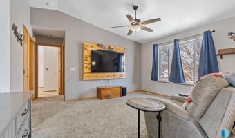 509 Aana Ave, Baltic, SD 57003