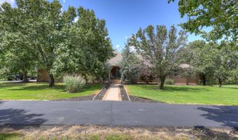 1426 E State Line Rd, Baxter Springs, KS 66713
