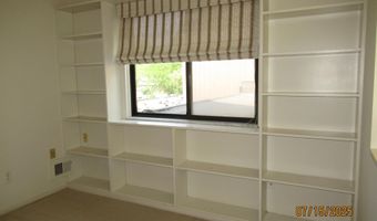 1 Westbury Ct, Ann Arbor, MI 48105